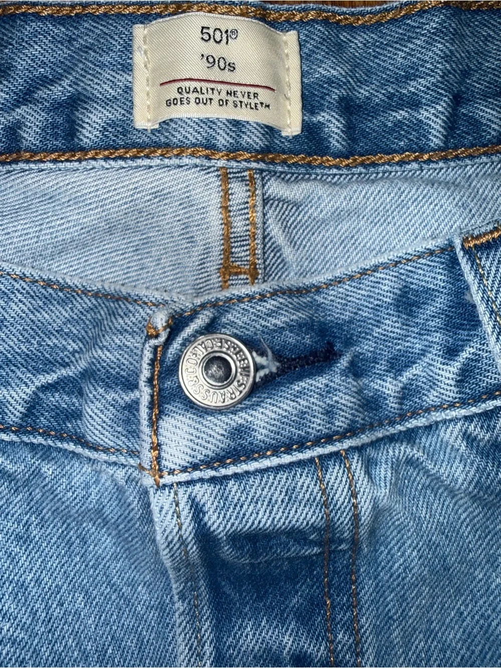 Levi's Women's 90s fit Jeans in Light Blue